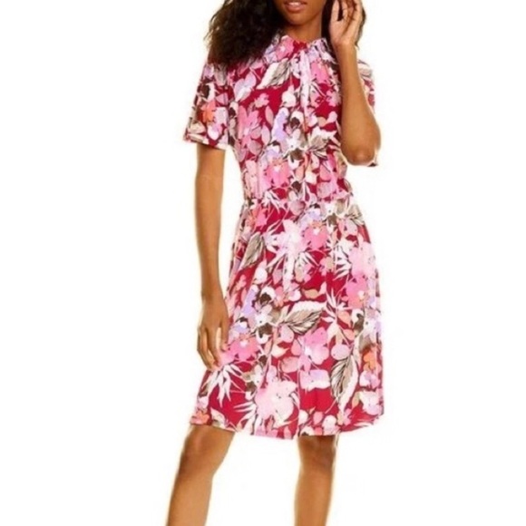 NWT! Maggy London Berry Pink Floral Dress - Size 4💛 - Picture 1 of 4